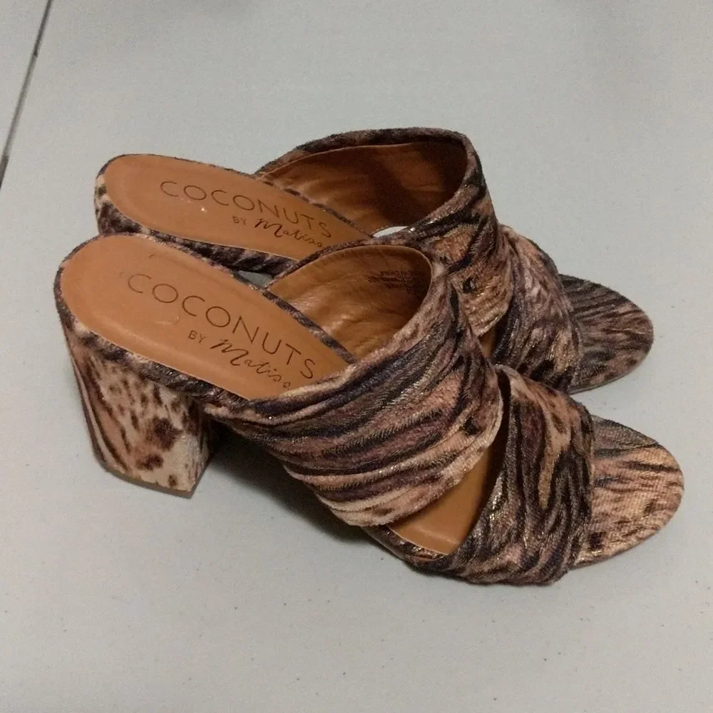 Coconuts by Matisse animal print metallic gold brown slide striped pump sandal 7